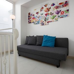 MADAGÌ Beachfront Apartments